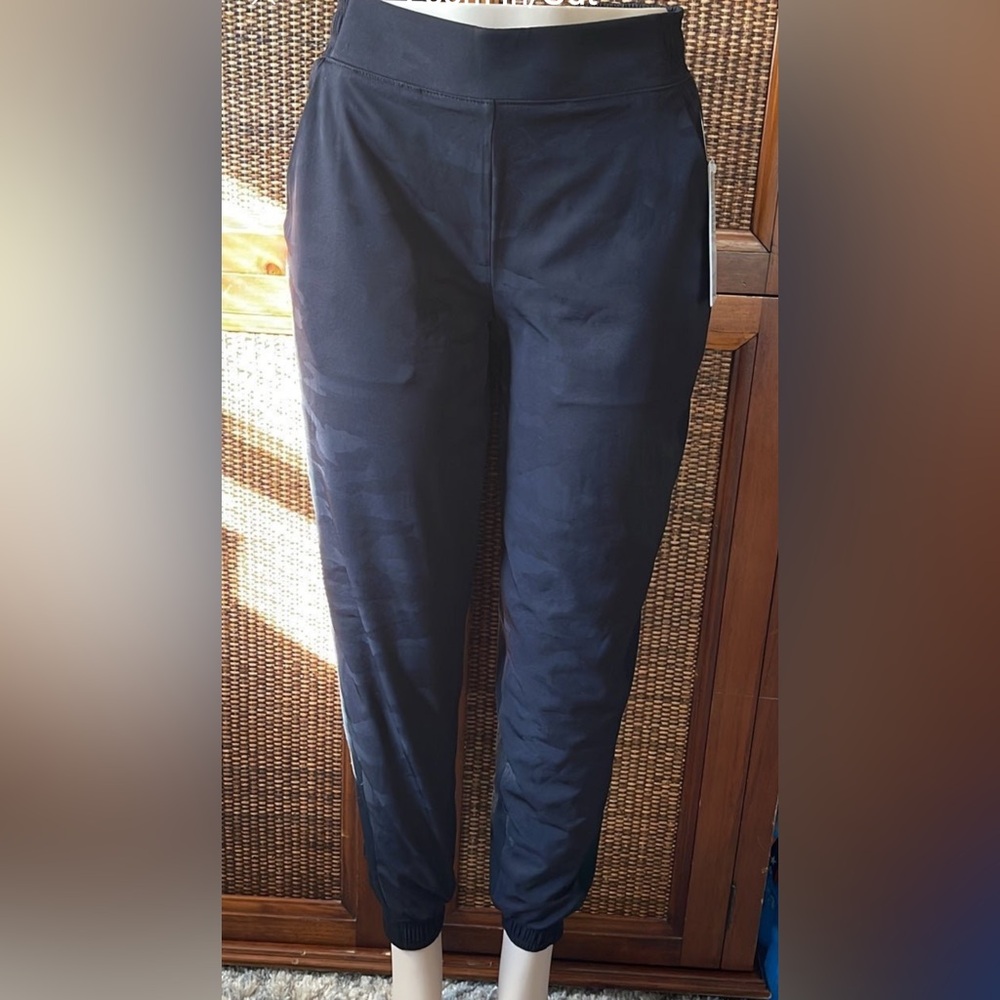 Athleta PANTALON DE JOGGING
TEXTURÉ DOUBLÉ
BROOKLYN